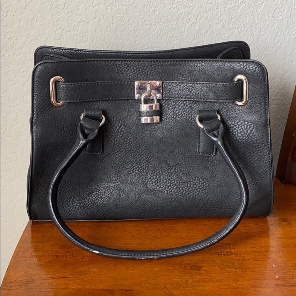 Charming Charlie Essentials Bag